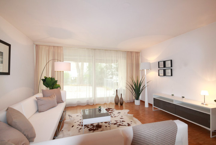 Wohnzimmer nach erfolgreichem Home Staging – Referenzprojekt von SWISS HOME STAGING